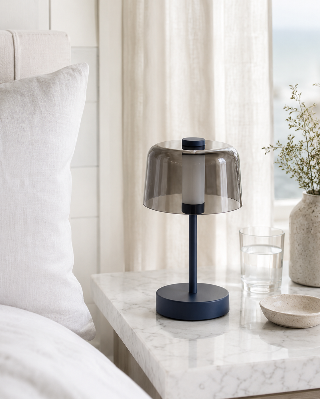 Veilō Dimmable Table Lamp